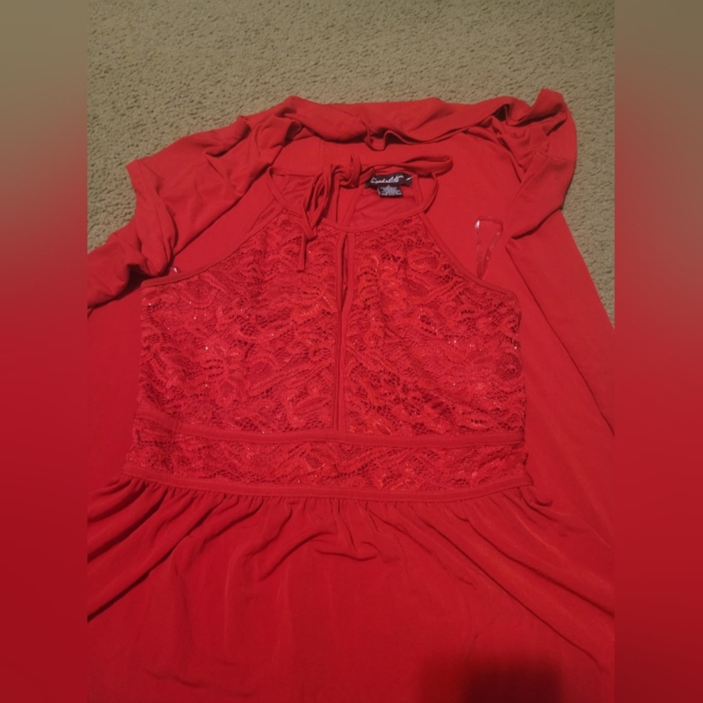 Dresses - Picture 2 of 2